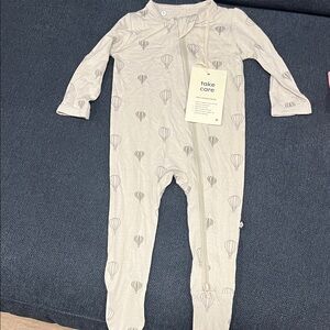 Kyte BABY Cream Footie with Balloon Design